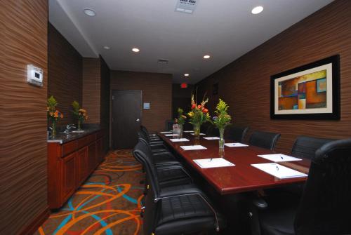 holiday inn express and suites gonzales by ihg