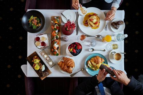 grand hotel vilnius curio collection by hilton