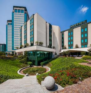 Cosmo Hotel Torri,Lombardy>>Burago Di Molgora,4 star