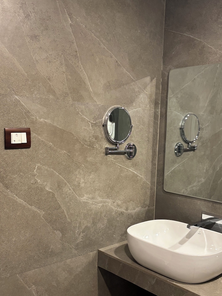 kashi anandam signature collection by eight continents