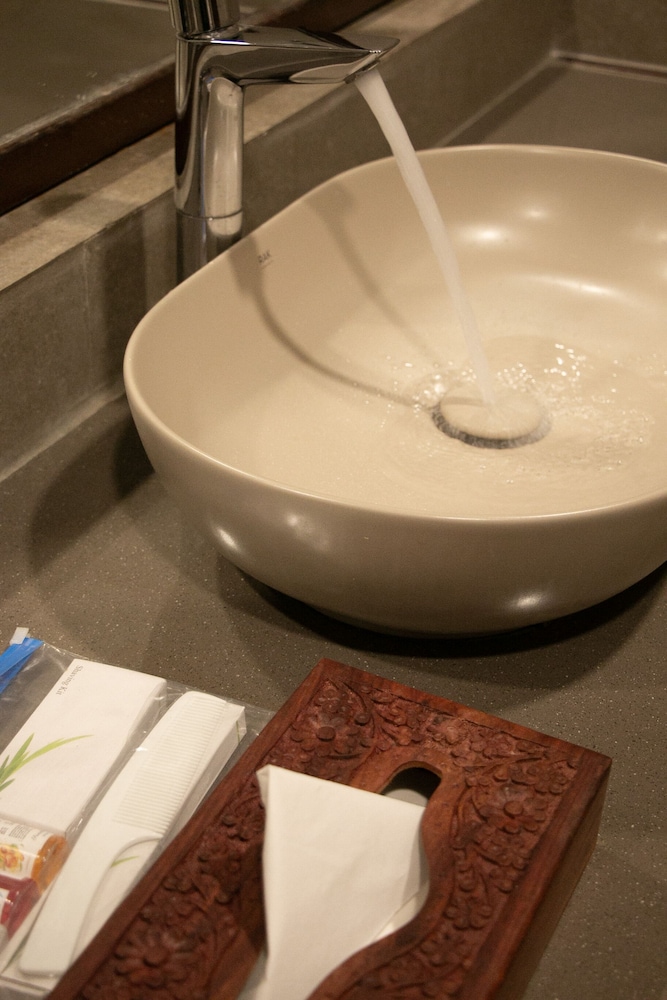 kashi anandam signature collection by eight continents