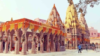 kashi anandam signature collection by eight continents