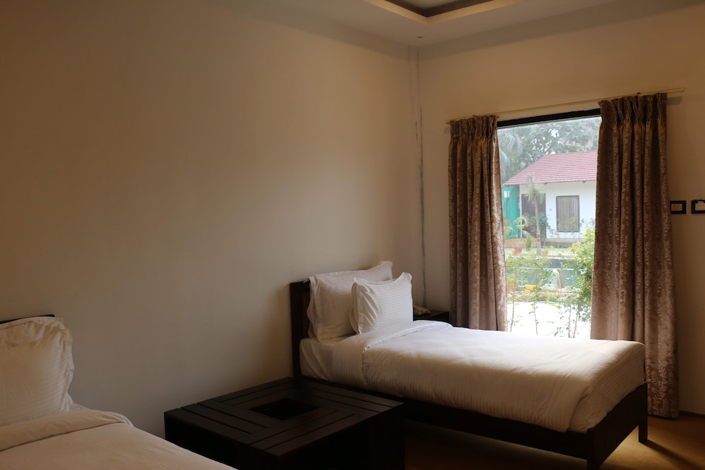 kashi anandam signature collection by eight continents