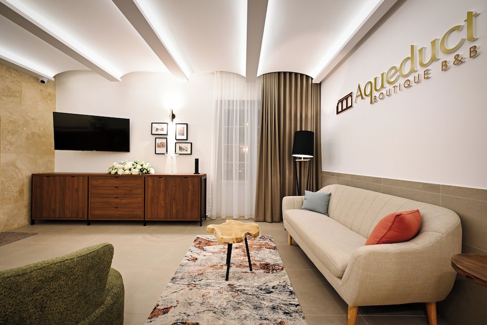 aqueduct boutique bandb