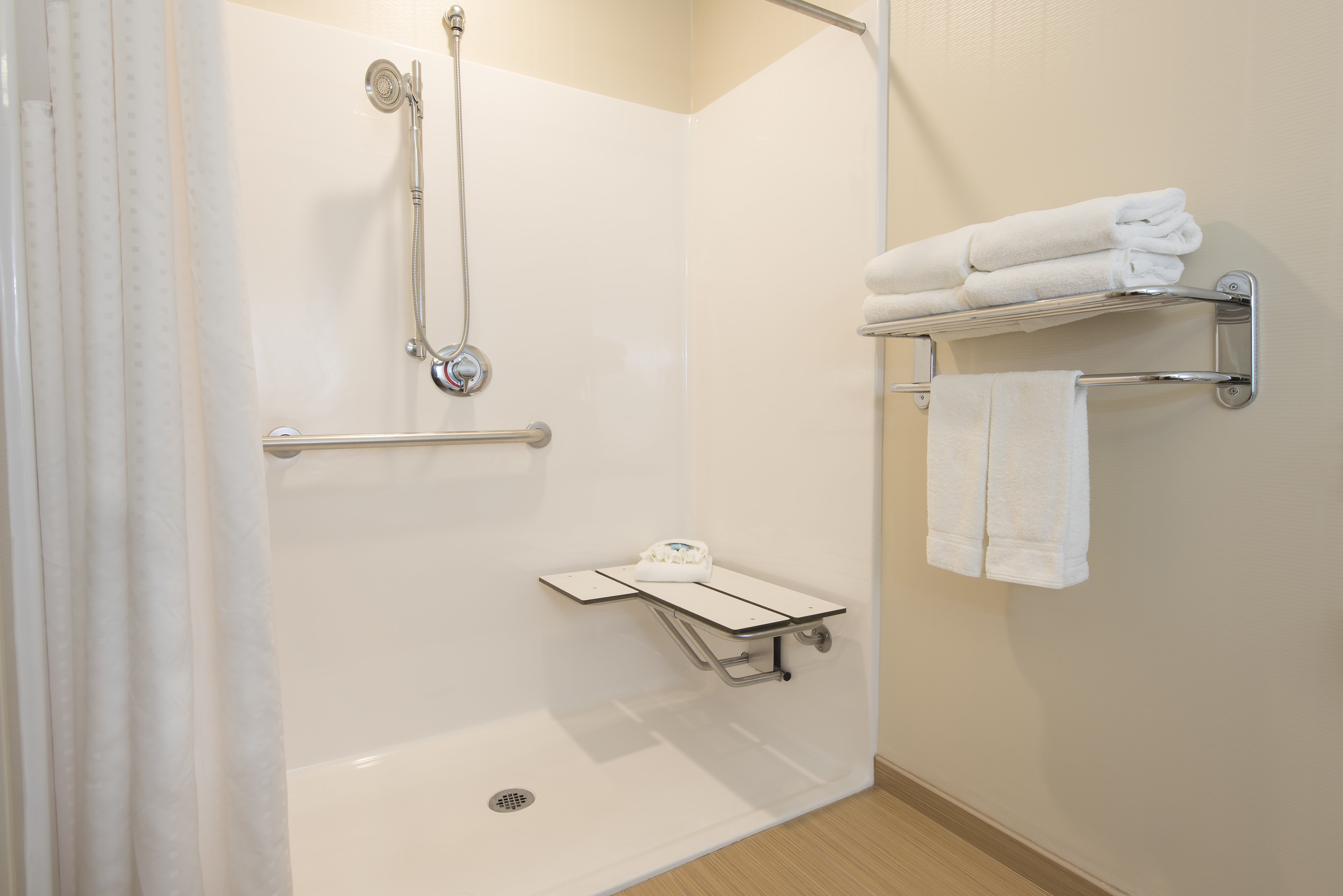holiday inn express hotel and suites grand rapids north by ihg