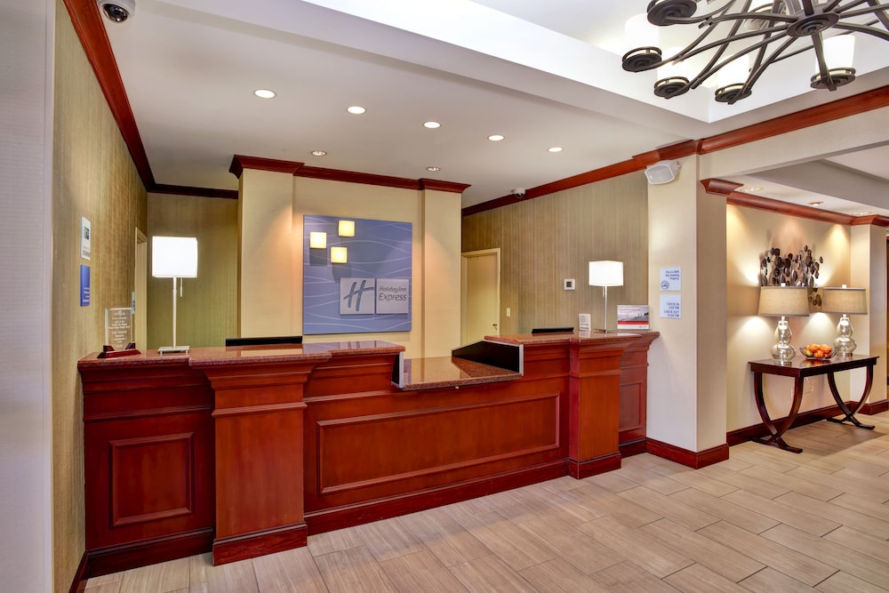 holiday inn express hotel and suites grand rapids north by ihg
