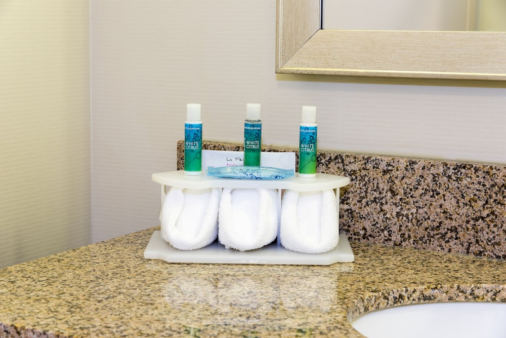 holiday inn express hotel and suites grand rapids north by ihg
