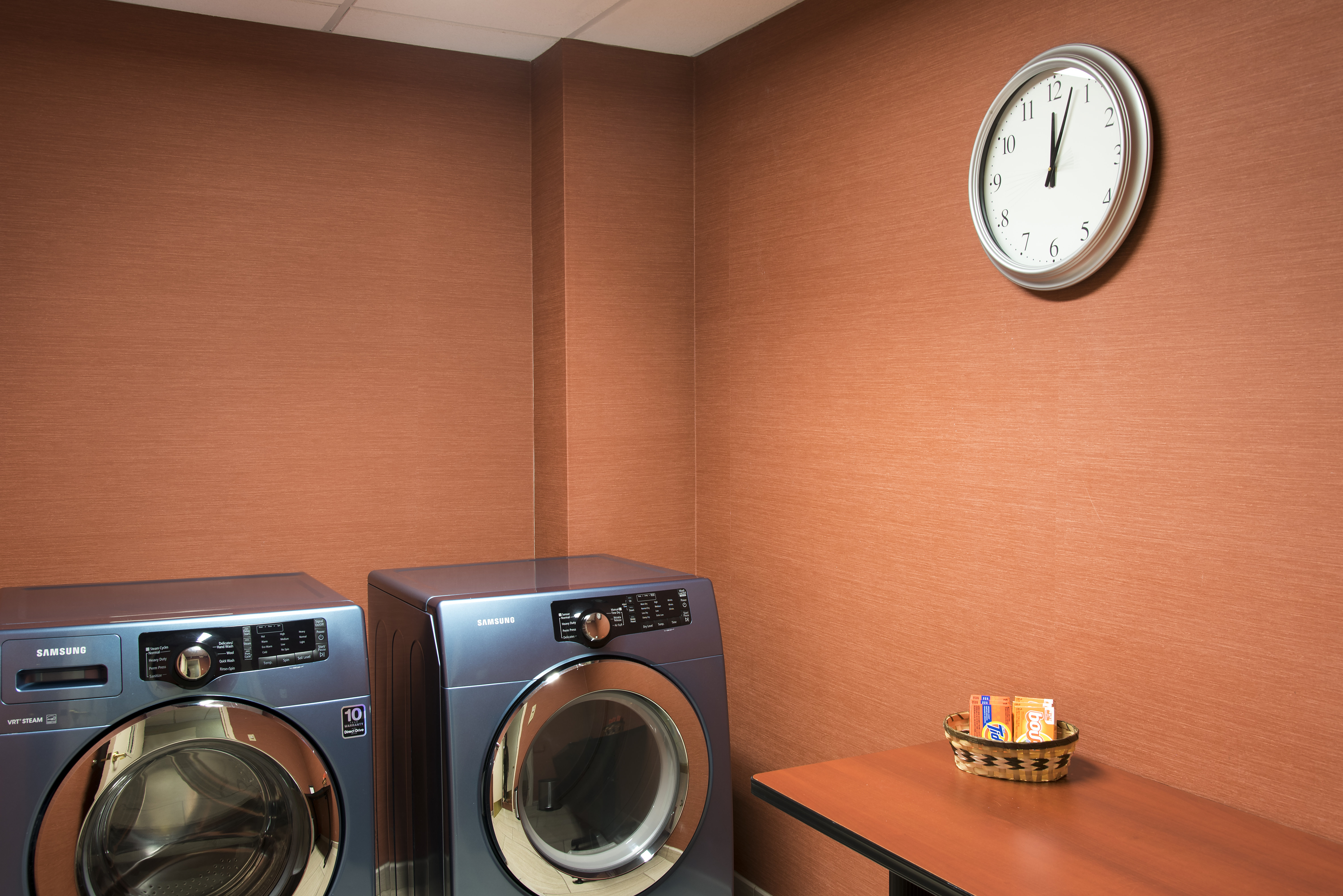 holiday inn express hotel and suites grand rapids north by ihg