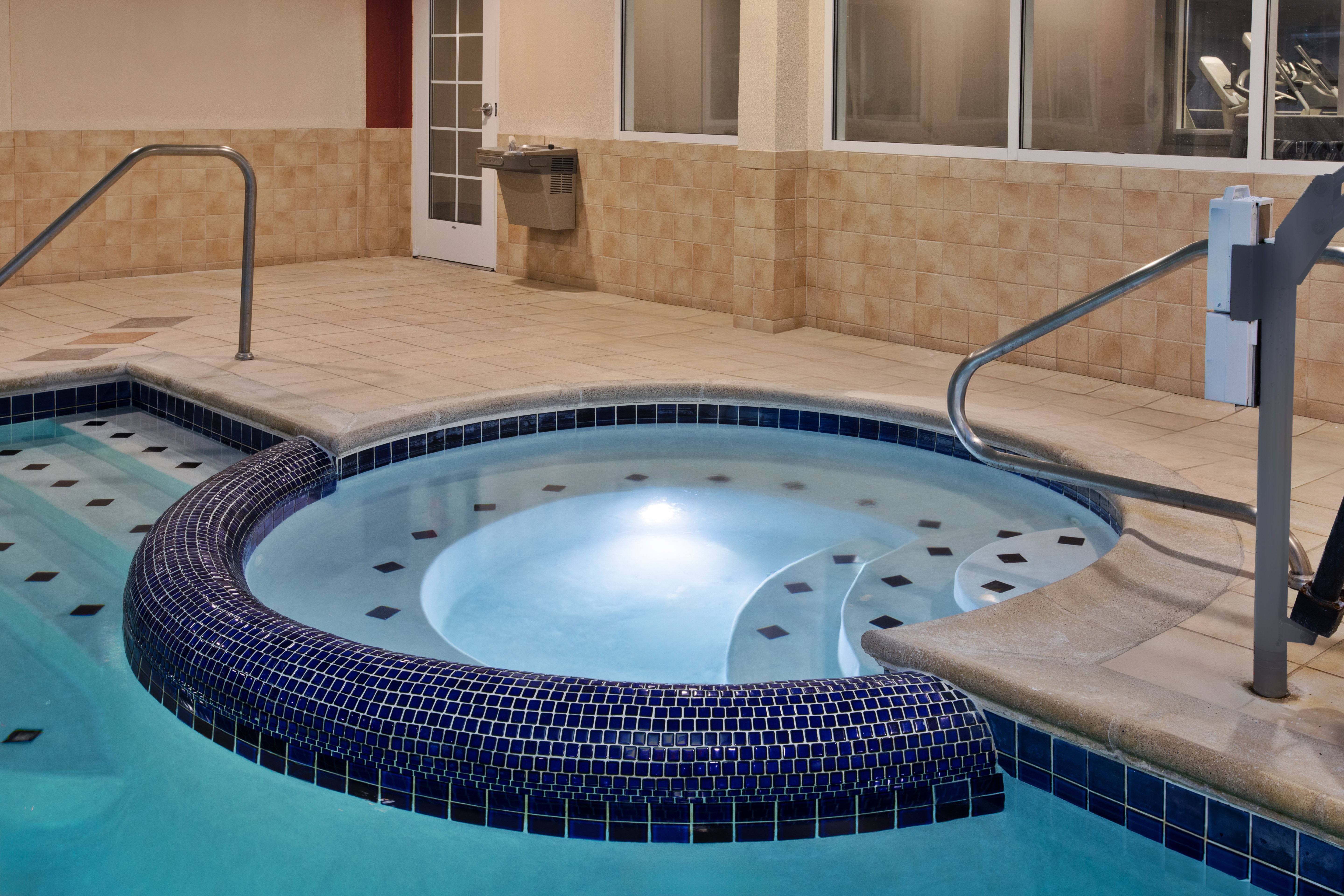 holiday inn express hotel and suites grand rapids north by ihg