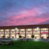 red roof inn and suites wapakoneta