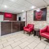 red roof inn and suites wapakoneta