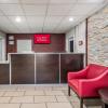 red roof inn and suites wapakoneta