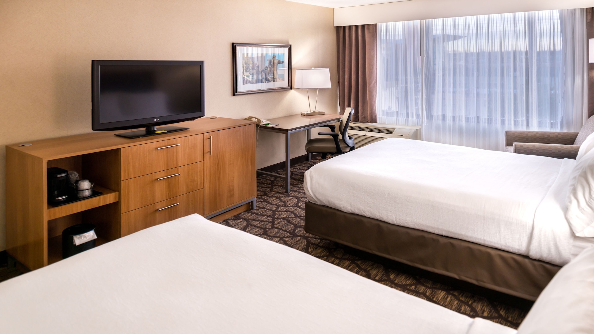 holiday inn hotel and suites warren by ihg