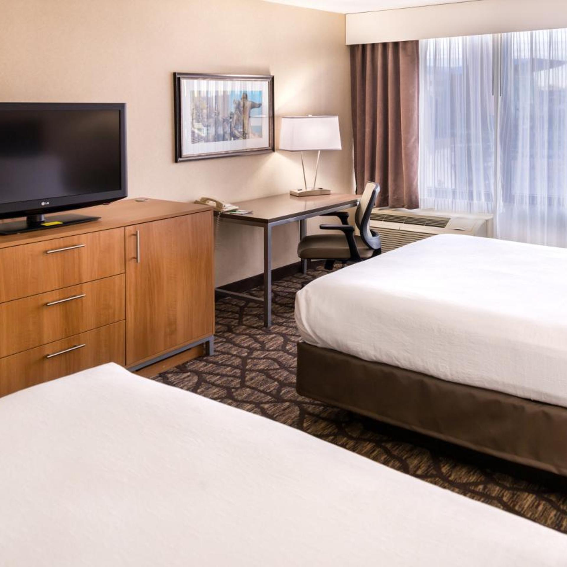 holiday inn hotel and suites warren by ihg