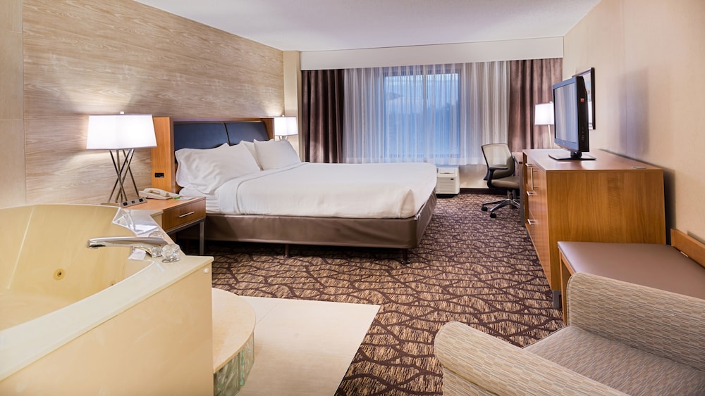 holiday inn hotel and suites warren by ihg