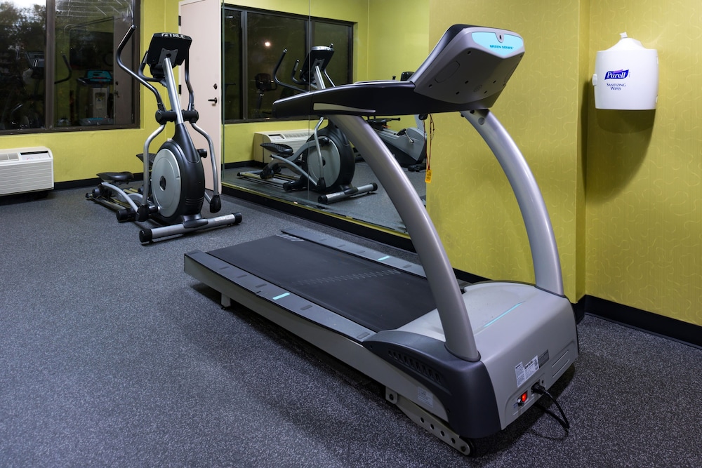 holiday inn hotel and suites warren by ihg