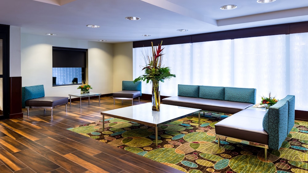 holiday inn hotel and suites warren by ihg
