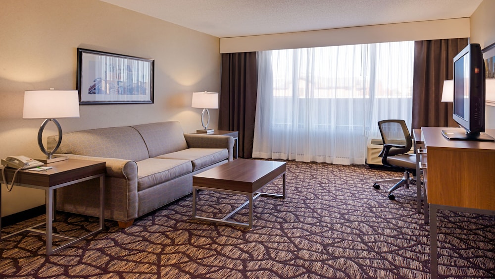 holiday inn hotel and suites warren by ihg