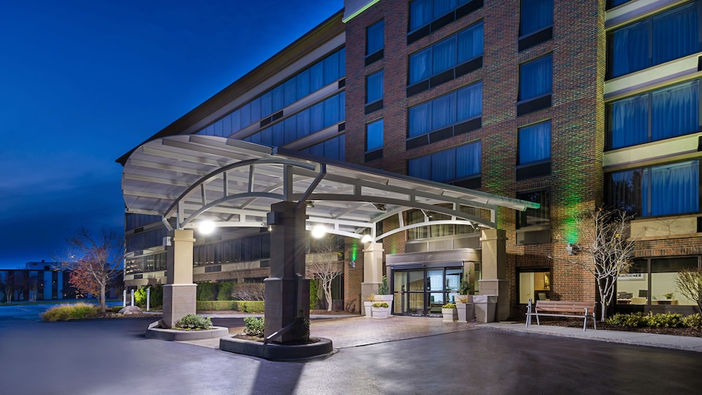holiday inn hotel and suites warren by ihg