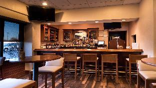 holiday inn hotel and suites warren by ihg