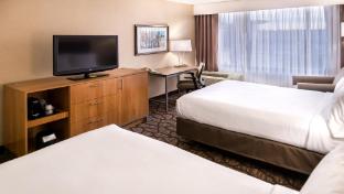 holiday inn hotel and suites warren by ihg