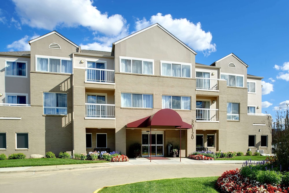 sonesta es suites detroit warren