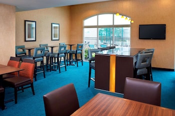 sonesta es suites detroit warren