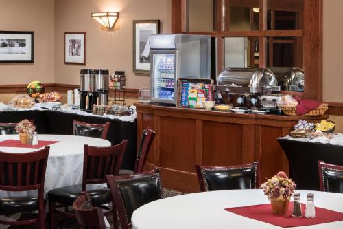 Americinn By Wyndham Watertown,Watertown>>South Shore,3 star