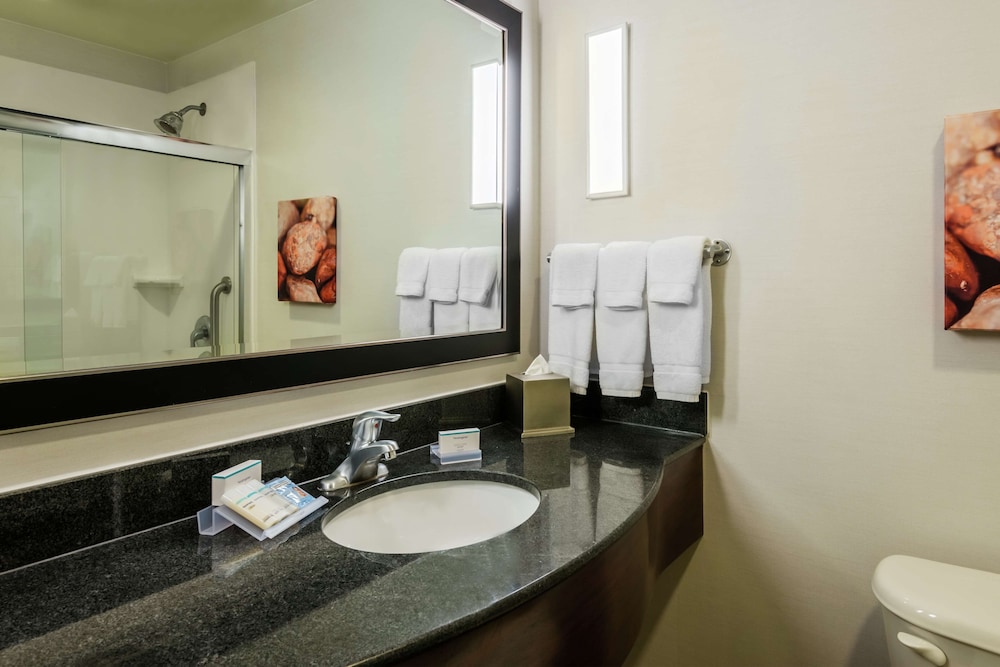 hilton garden inn west palm beach airport
