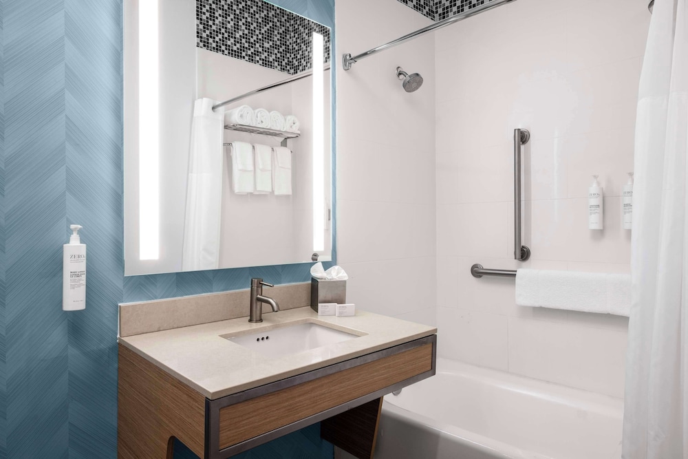 hilton garden inn west palm beach airport