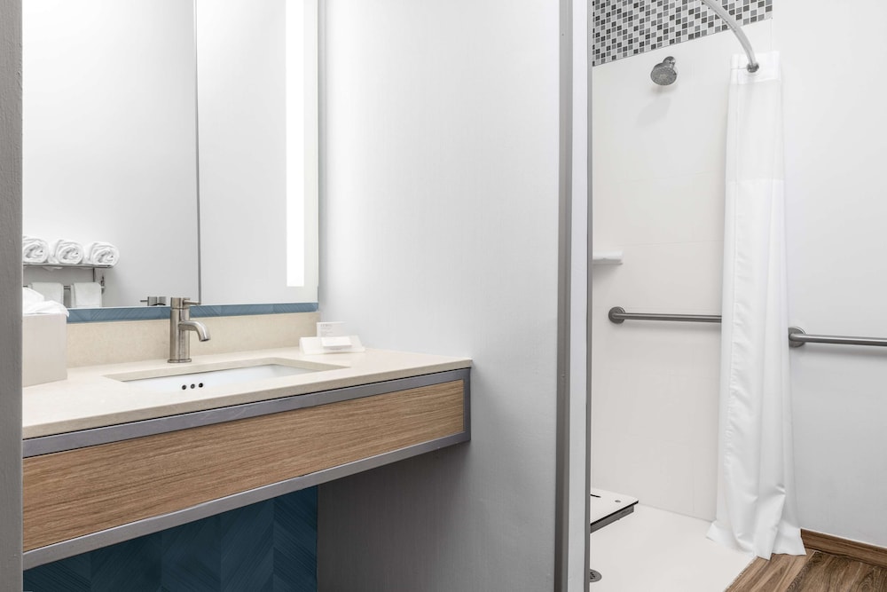hilton garden inn west palm beach airport