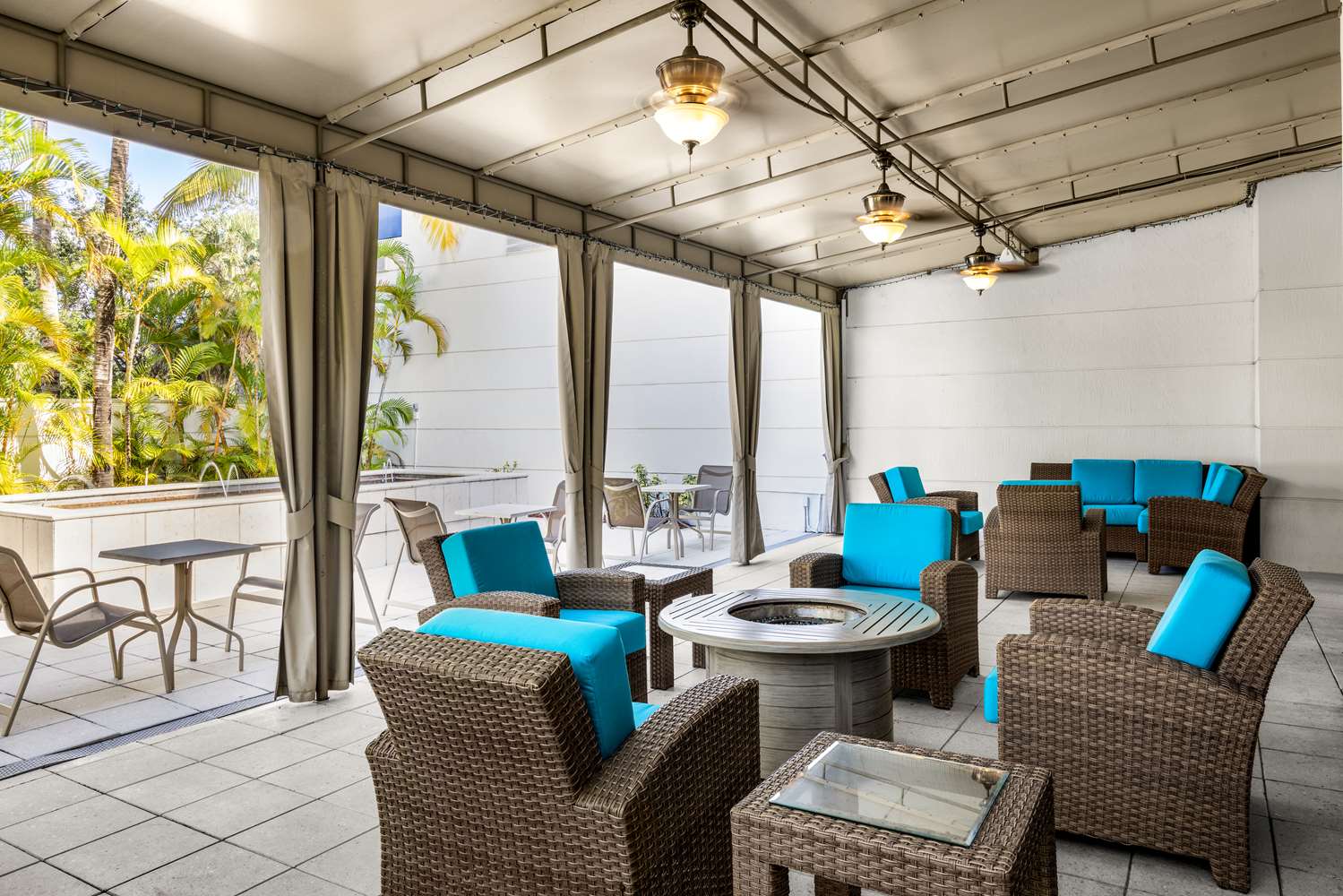 hilton garden inn west palm beach airport