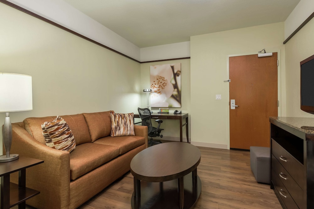 hilton garden inn west palm beach airport