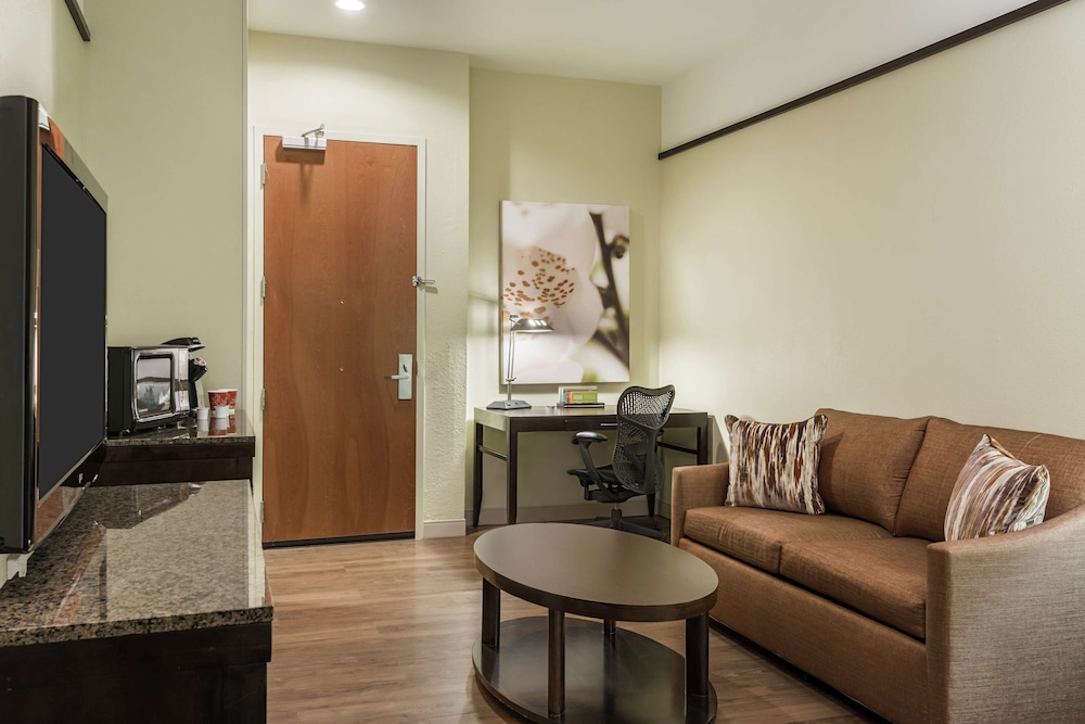 hilton garden inn west palm beach airport