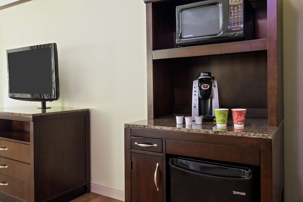 hilton garden inn west palm beach airport