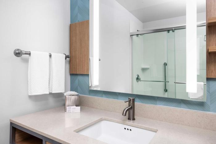 hilton garden inn west palm beach airport