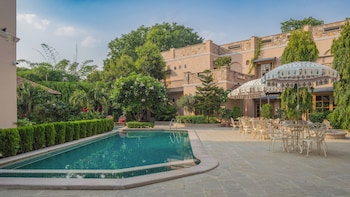 Niravi Jaipur,,4 star