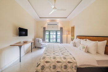 Niravi Jaipur,,4 star