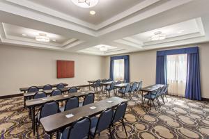 holiday inn express hotel and suites wharton by ihg