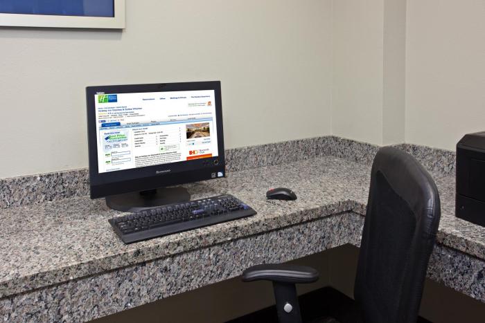 holiday inn express hotel and suites wharton by ihg
