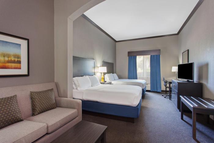 holiday inn express hotel and suites wharton by ihg