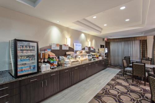 holiday inn express hotel and suites wharton by ihg
