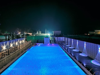 the pelican beach resort mandarmoni