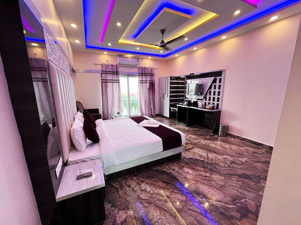 the pelican beach resort mandarmoni