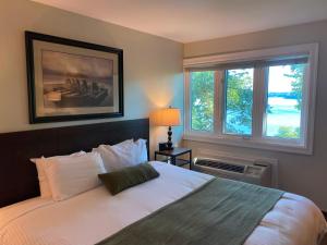 Rocky Crest Golf Resort,On A Lake,4 star