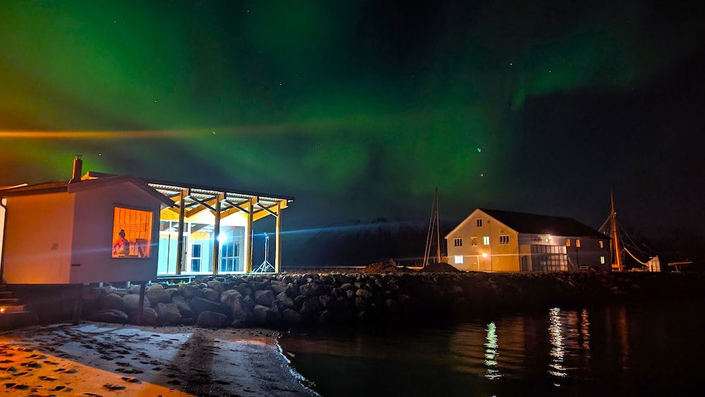 arctic ocean lodge