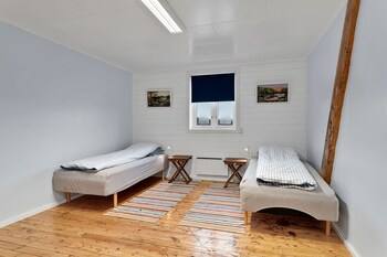 Arctic Ocean Lodge,,3 star