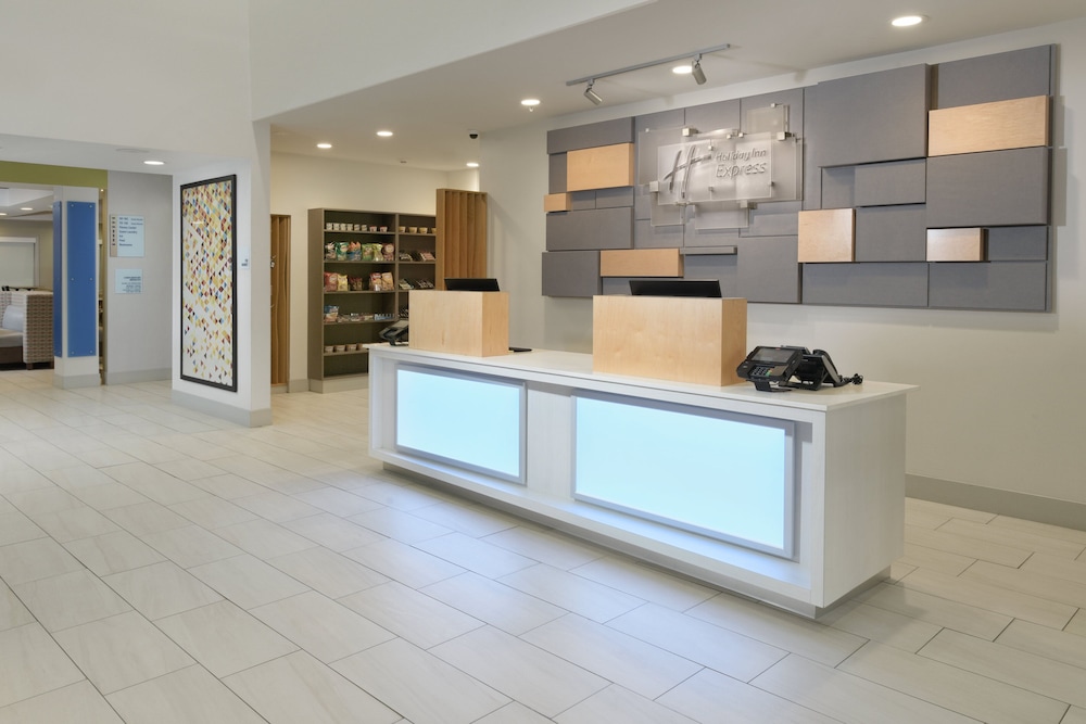 Holiday Inn Express Hotel & Suites Magnolia-Lake Columbia By Ihg,Magnolia>>El Dorado,3 star