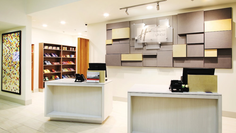 Holiday Inn Express Hotel & Suites Magnolia-Lake Columbia By Ihg,Magnolia>>El Dorado,3 star
