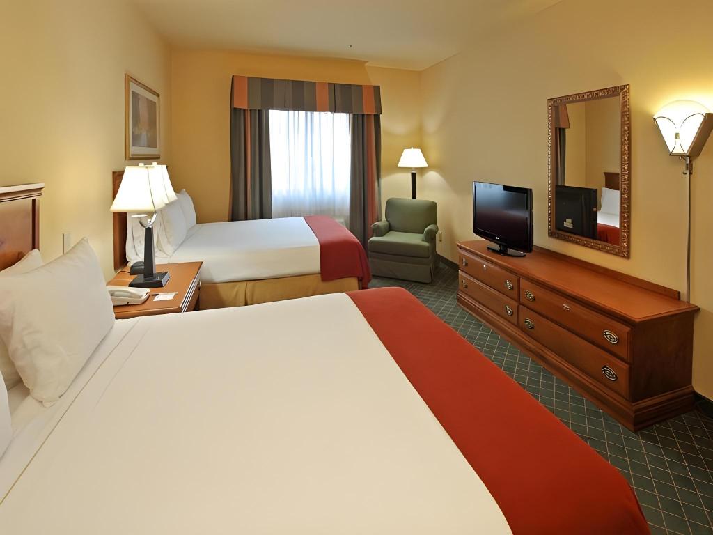 holiday inn express hotel and suites magnolia lake columbia by ihg